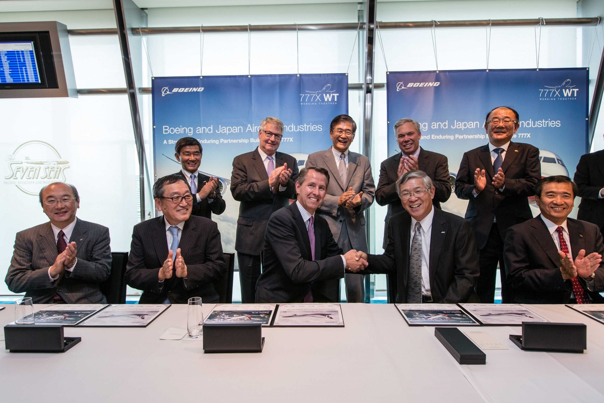 Boeing and Japanese partners signing an agreement for 777X production