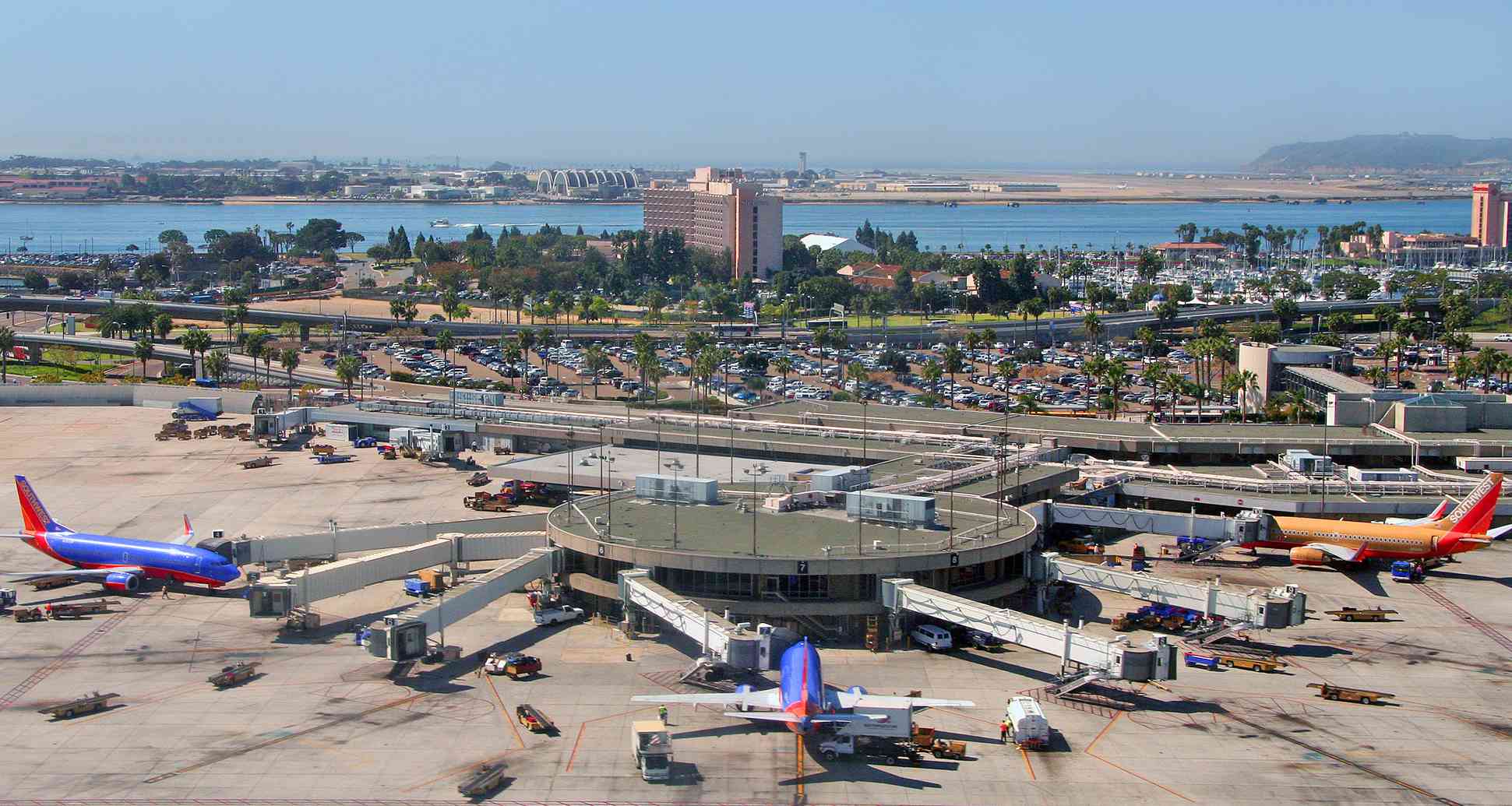 A Near Miss at San Diego International Airport - Avionics International