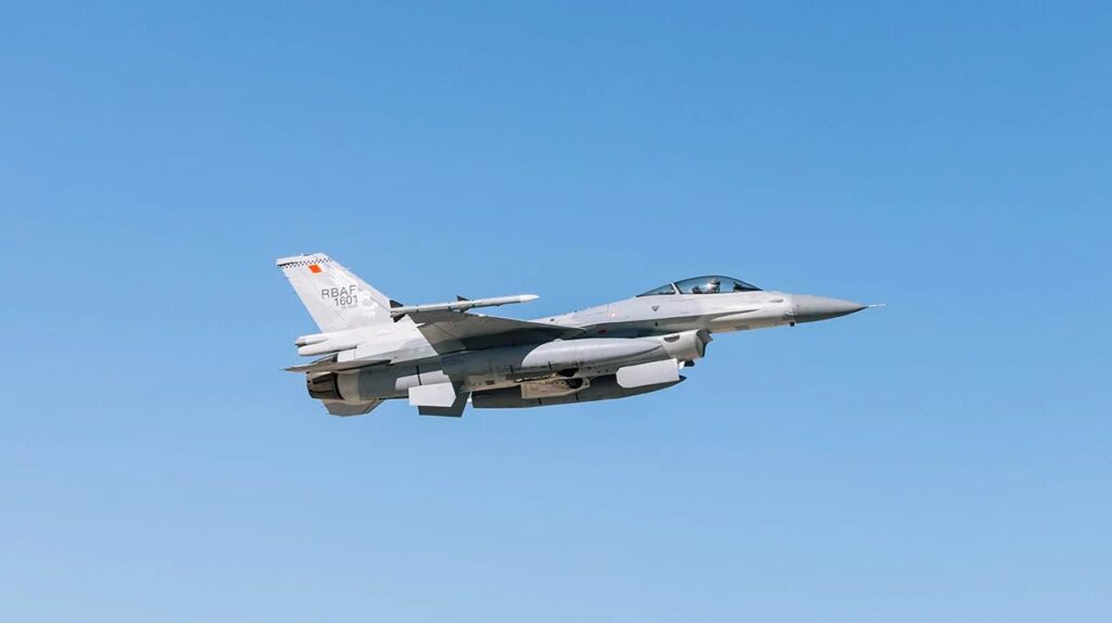 L3Harris Technologies' Viper Shield had its first flight aboard a Royal Bahraini Air Force F-16C at Edwards AFB, Calif. (Lockheed Martin Photo)